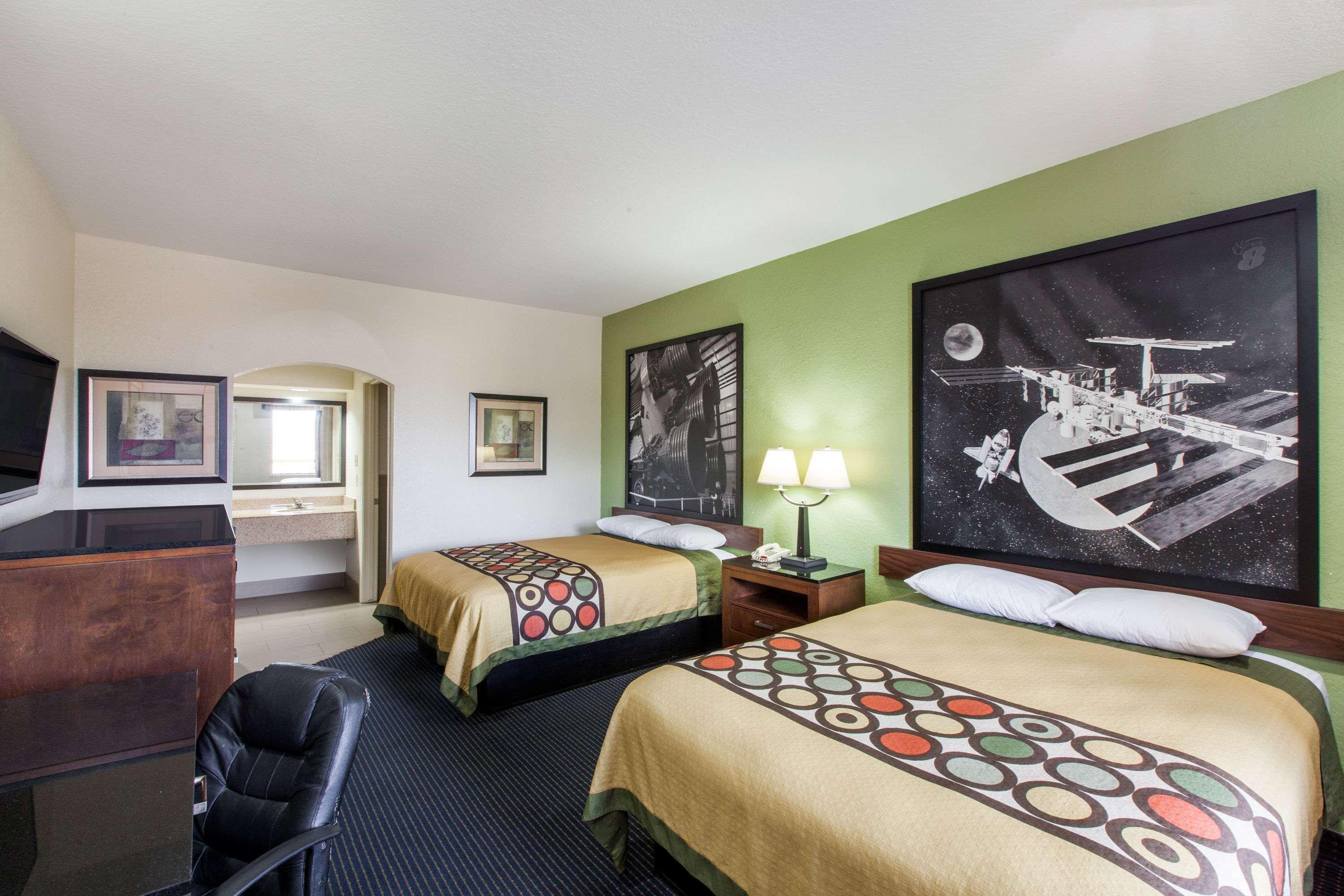Super 8 By Wyndham Houston Hobby Airport South Hotel Buitenkant foto